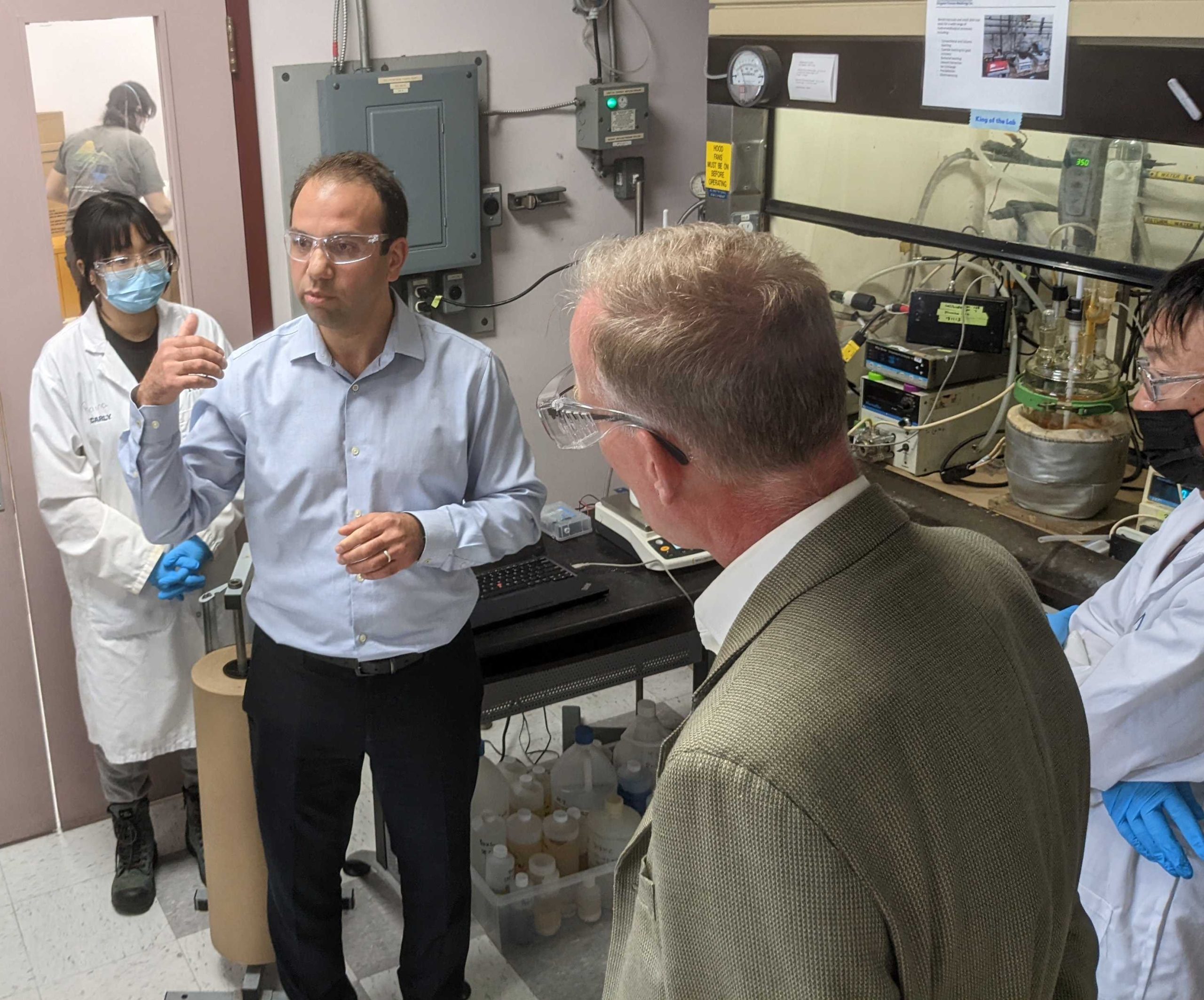 arnold cyclic pr april ahmad ghahreman cyclic ceo in lab